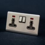 C6 Twin Socket - Gold